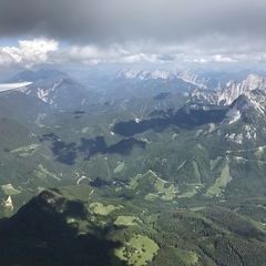 Verortung via Georeferenzierung der Kamera: Aufgenommen in der Nähe von Gemeinde Feistritz im Rosental, Feistritz im Rosental, Österreich in 2500 Meter